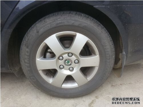 胎壓監(jiān)測(cè)燈亮問(wèn)題